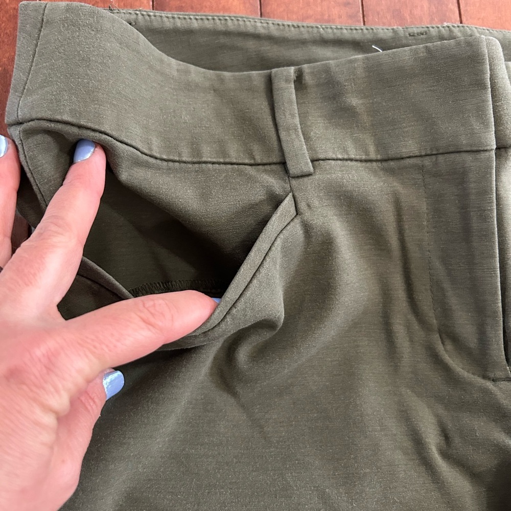 LOFT The Riviera Pant Marisa Olive Green Capri Pants Size 6 - Picture 3 of 10